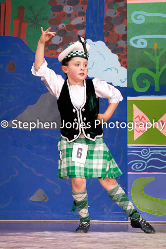 U48-395 Highland Xmas Dance