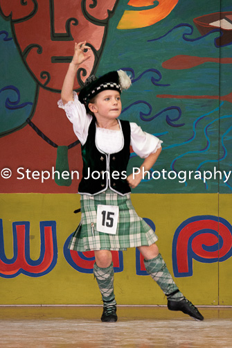 U48-400 Highland Xmas Dance