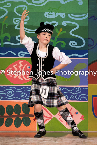 U48-402 Highland Xmas Dance