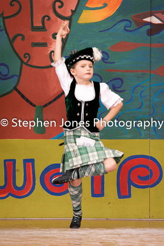 U48-408 Highland Xmas Dance