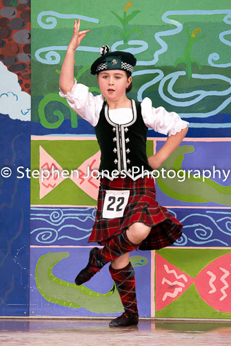 U48-410 Highland Xmas Dance