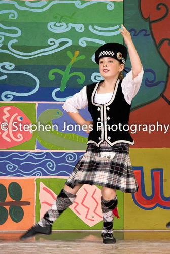 U48-411 Highland Xmas Dance
