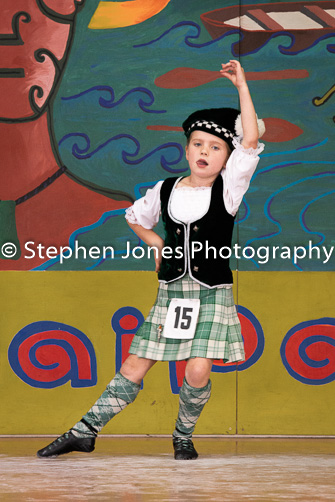 U48-413 Highland Xmas Dance