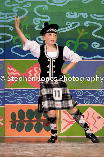 U48-415 Highland Xmas Dance
