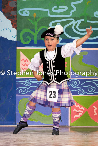 U48-418 Highland Xmas Dance