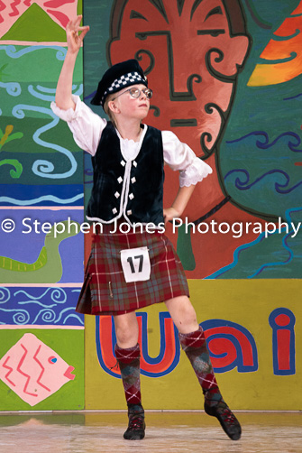 U48-422 Highland Xmas Dance