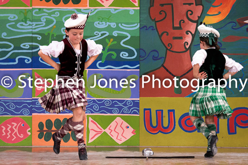 U48-436 Highland Xmas Dance
