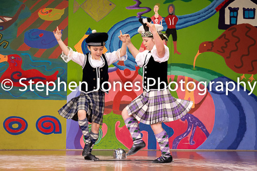 U48-445 Highland Xmas Dance
