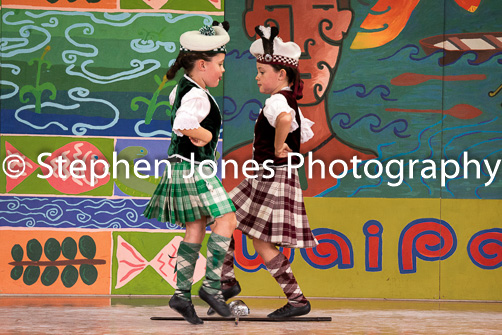 U48-449 Highland Xmas Dance