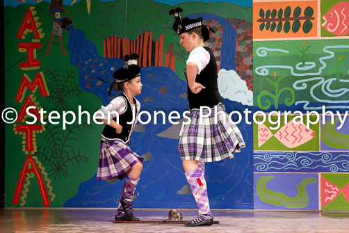 U48-464 Highland Xmas Dance