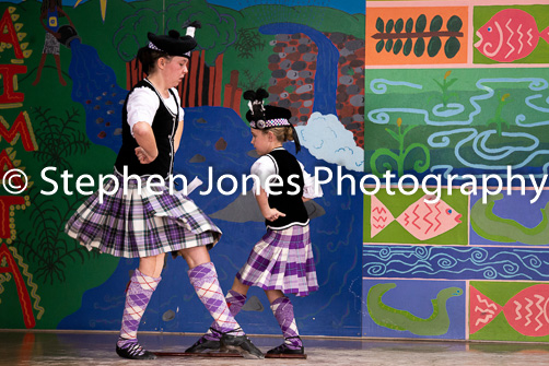 U48-469 Highland Xmas Dance