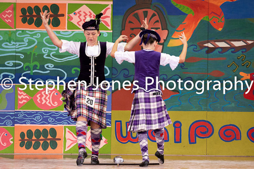 U48-473 Highland Xmas Dance