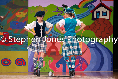 U48-474 Highland Xmas Dance
