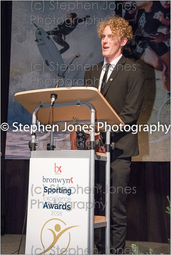 U43-316 Sports Awards Web
