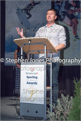 U43-330 Sports Awards Web