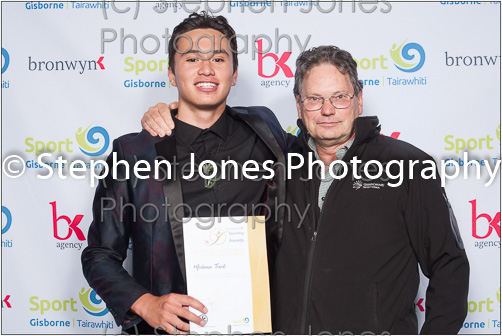 U43-394 Sports Awards Web