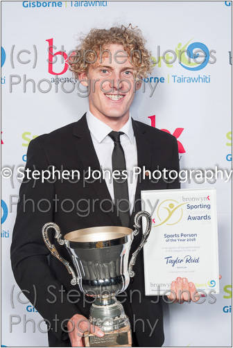 U43-411 Sports Awards Web
