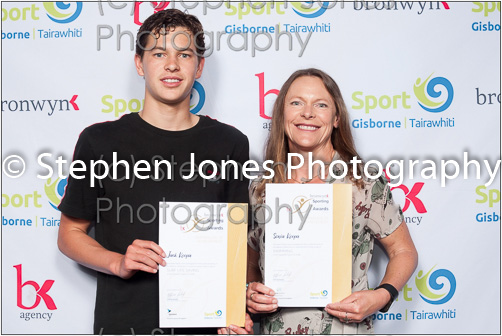 U43-413 Sports Awards Web