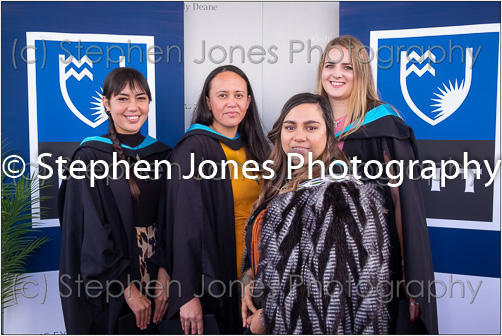 SV49-073 EIT Graduation Gisborne web